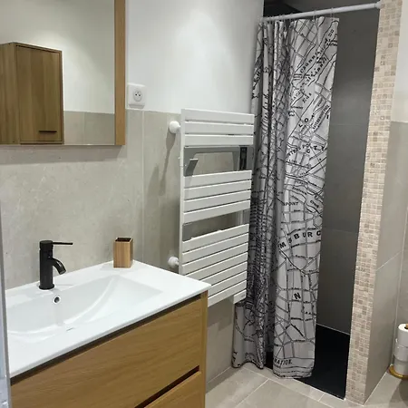 Bel Pied Dans L'eau Apartment